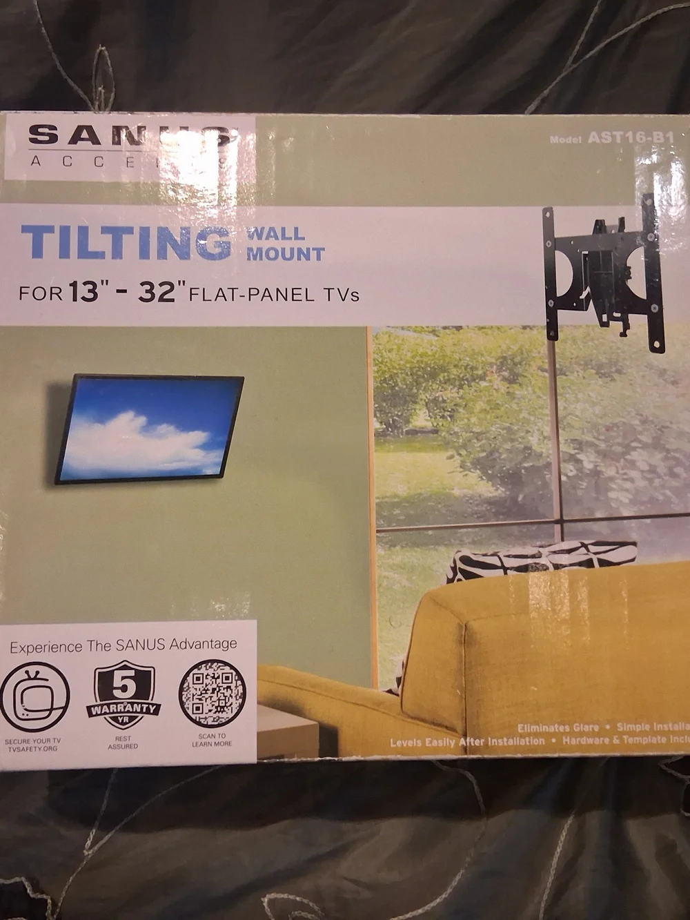 Sanuk Green and Yellow Wall-Mount Accent Panel Set
